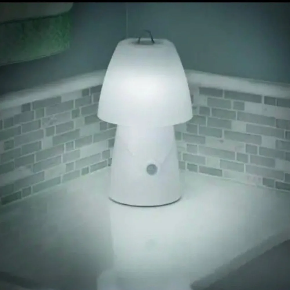 🆕 Color Changing LED Table Lamp ~ Night Lamp ~ Lantern ~ Unisex ~ All ages
